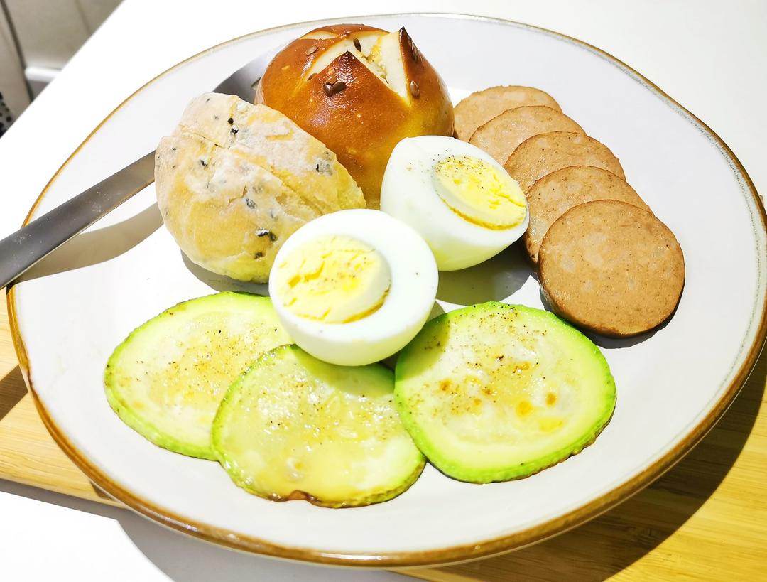 一起吃早餐吧！