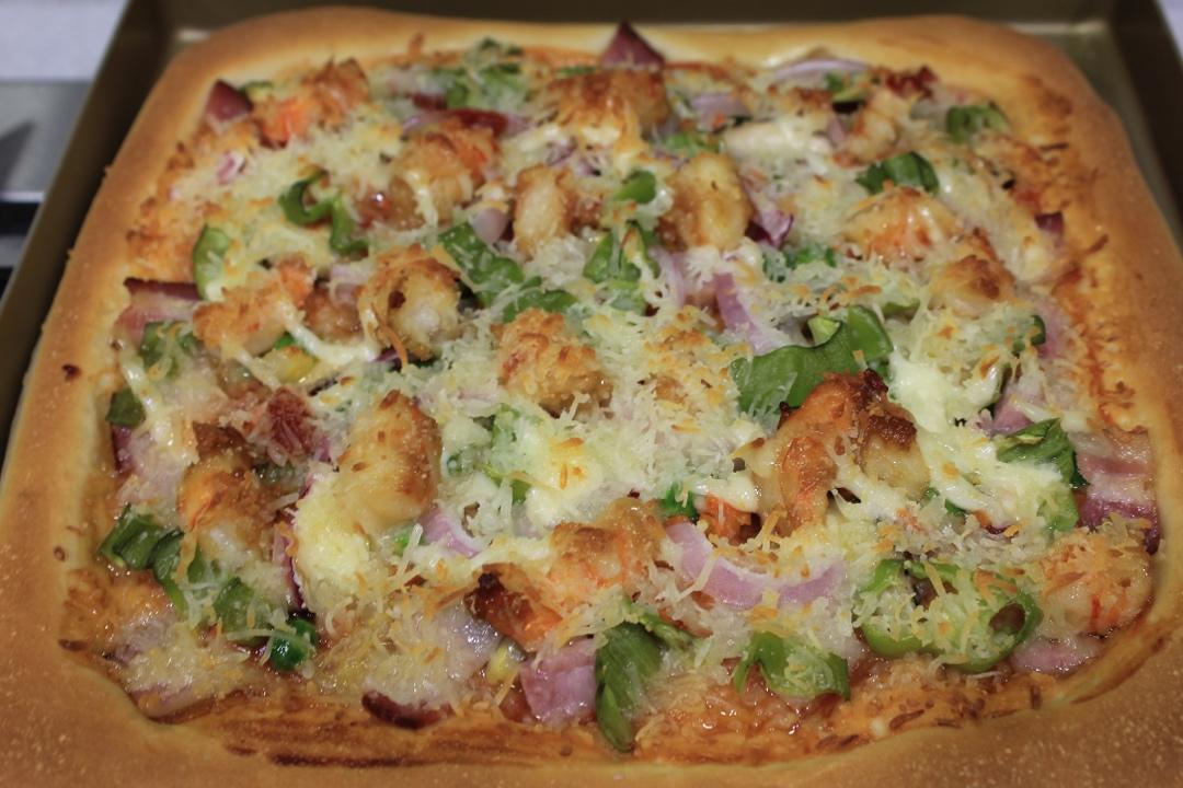 鲜虾🍤培根披萨🍕“内附敲好吃的饼皮做法”