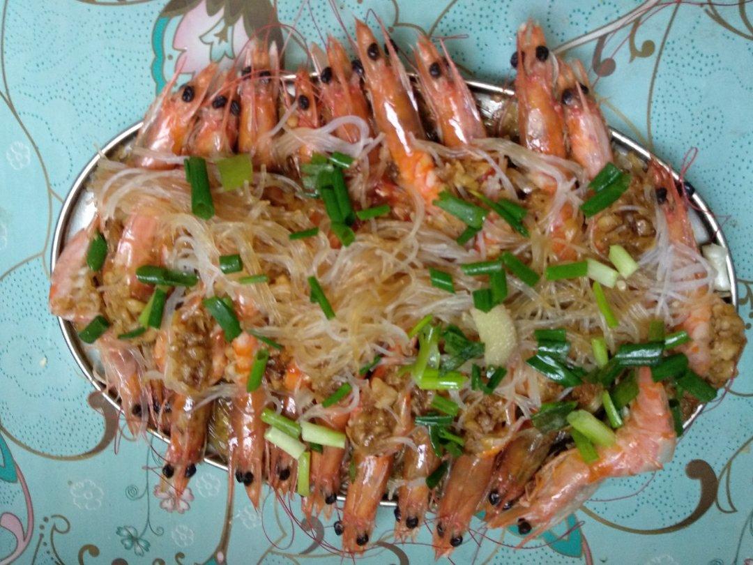 【蒜蓉粉丝蒸虾】