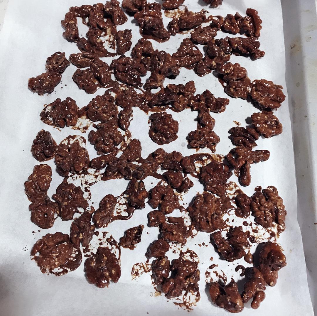 不用油炸就可以做出好吃的琥珀核桃仁