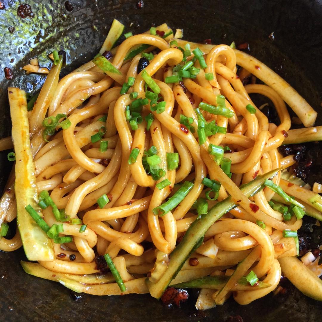 www肉肉做的凉拌乌冬面(夏日必备)