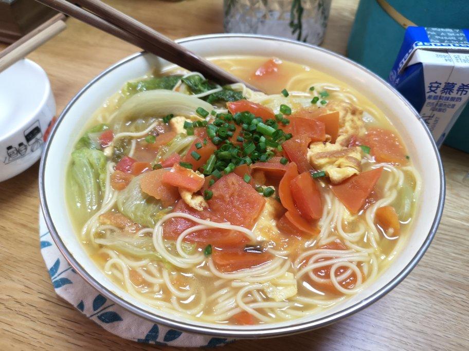 汤都要喝光的西红柿鸡蛋面