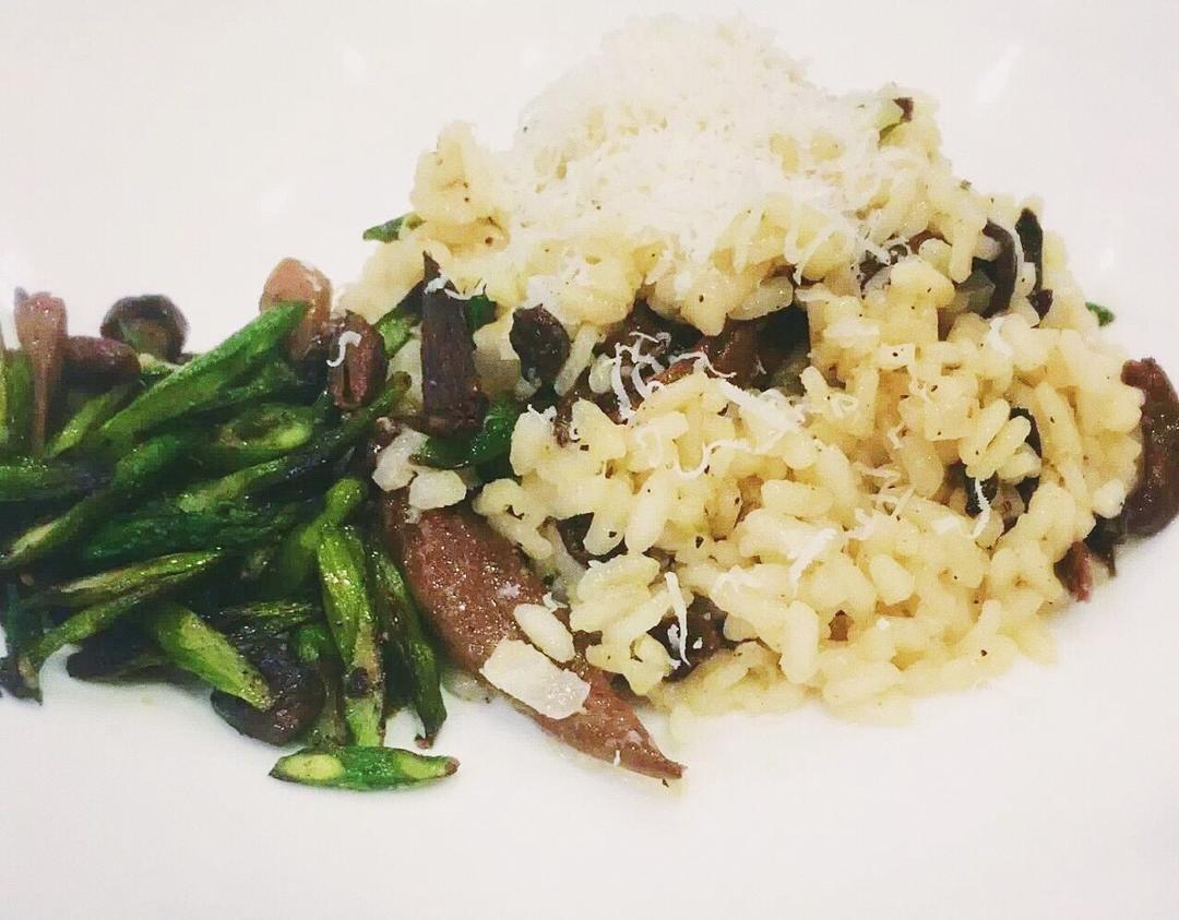 芦笋滑子菇烩饭的做法