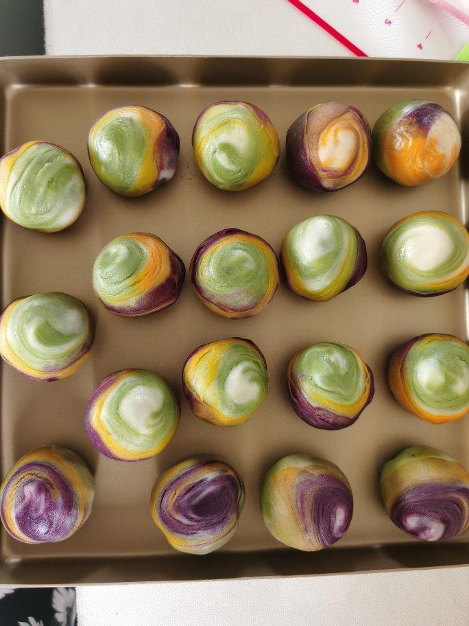 彩虹渐变蛋黄酥（无需揉出膜）