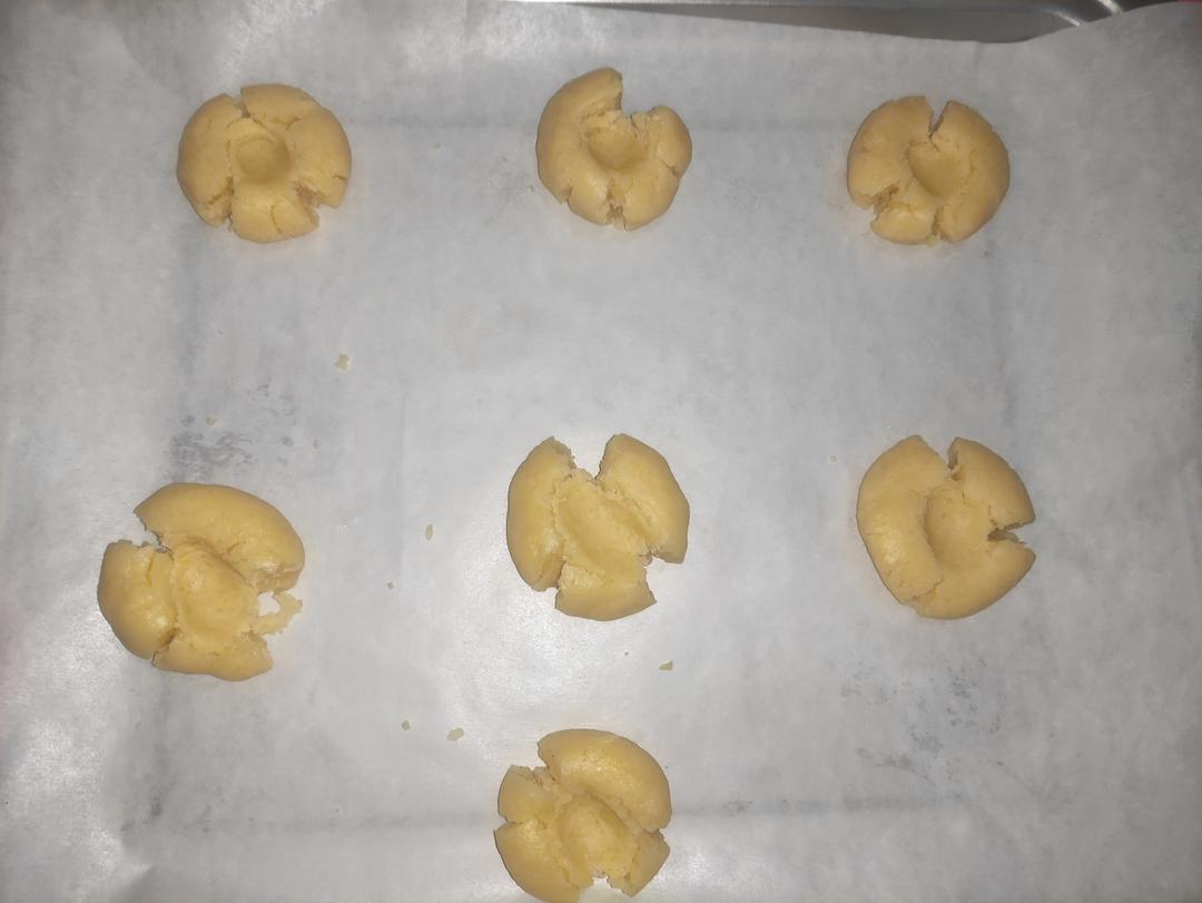 轻轻一按就碎掉的原味桃酥（不输猪油版）