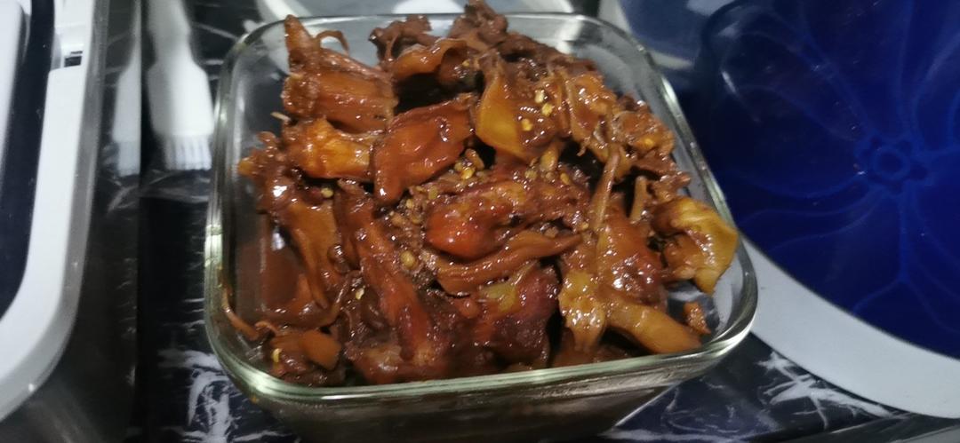 甜辣鸭脖