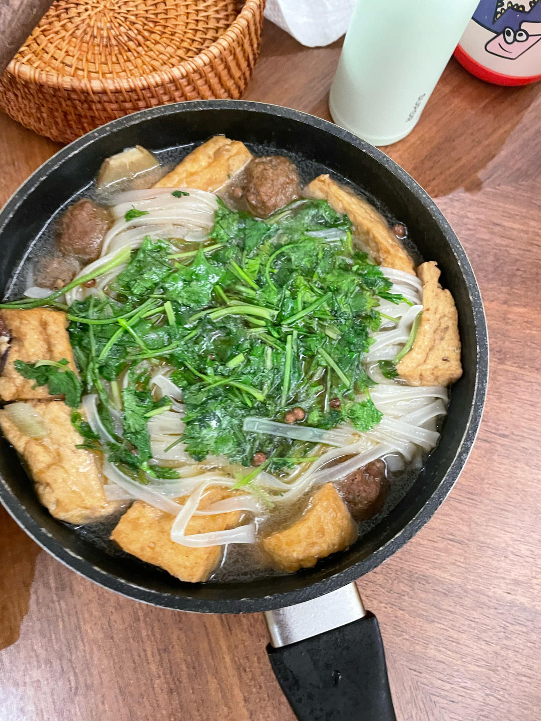 豆泡牛肉丸粿条汤
