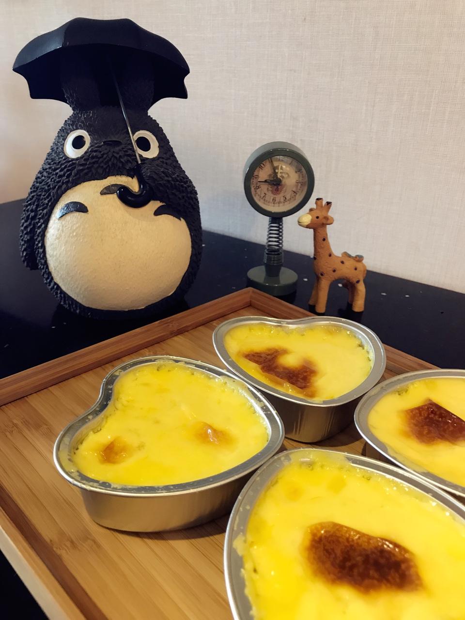 Crèmebrulée。法式烤布雷。焦糖布丁。