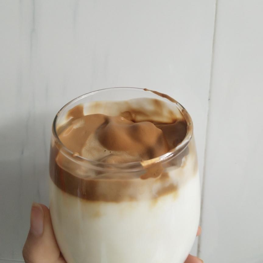 网红泡沫咖啡（四百次咖啡）的做法