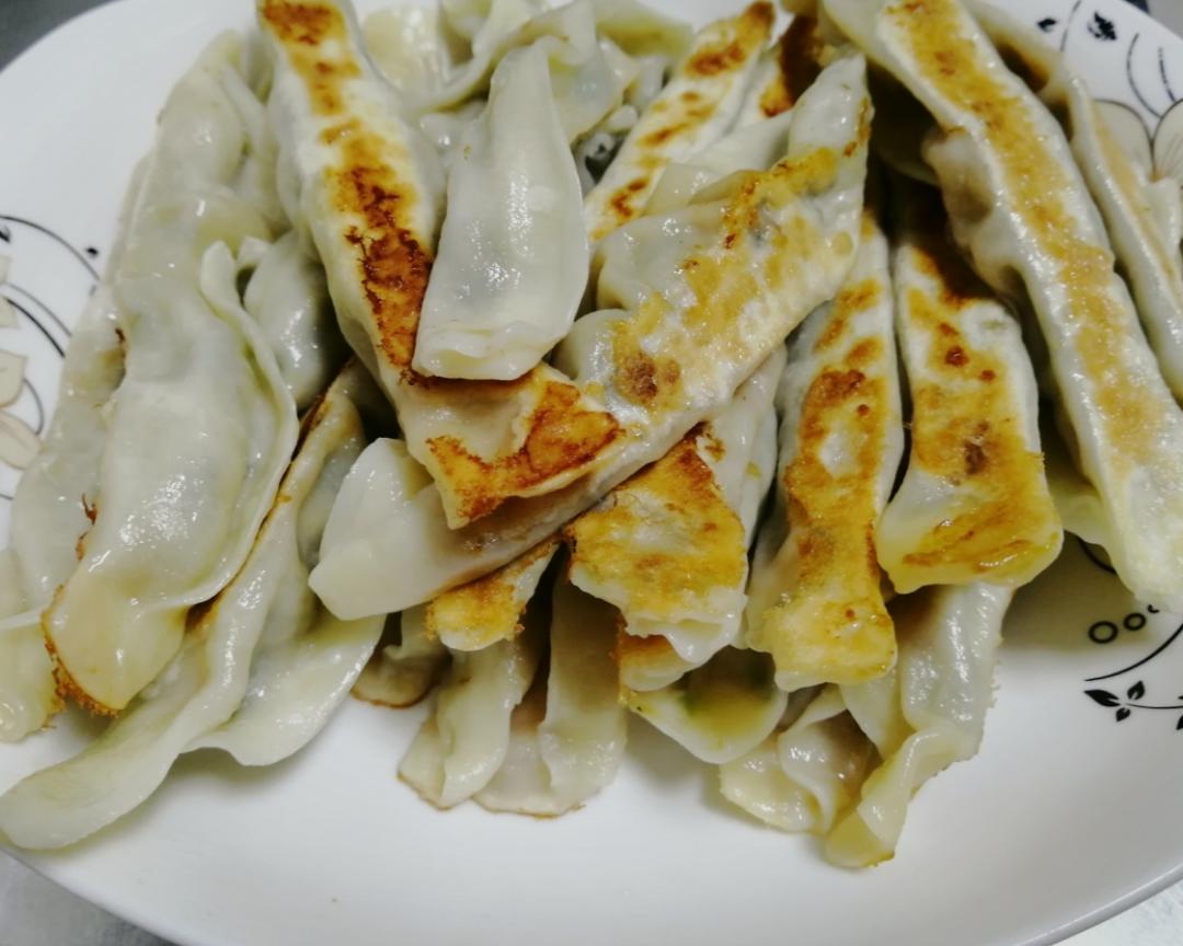 好吃锅贴的做法