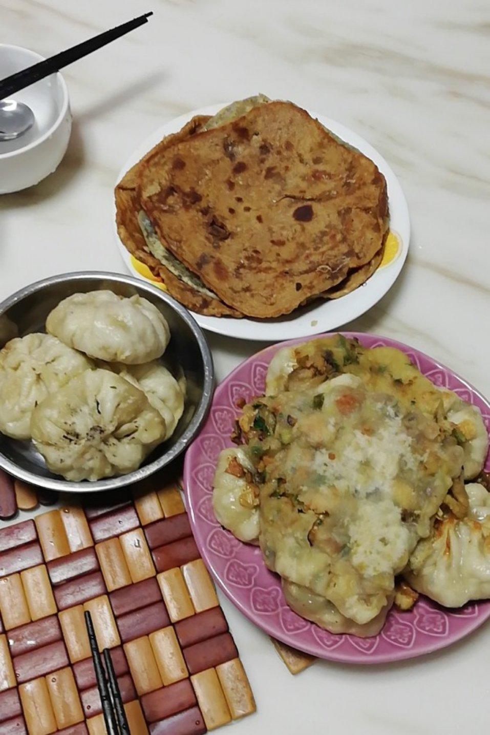 不腻味的红糖黑芝麻烙饼 | 电饼铛版