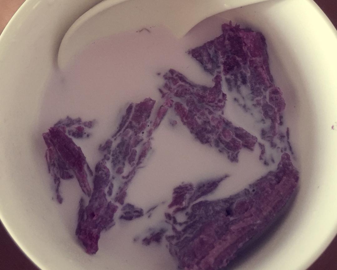 味道像香芋奶茶的紫薯牛奶～