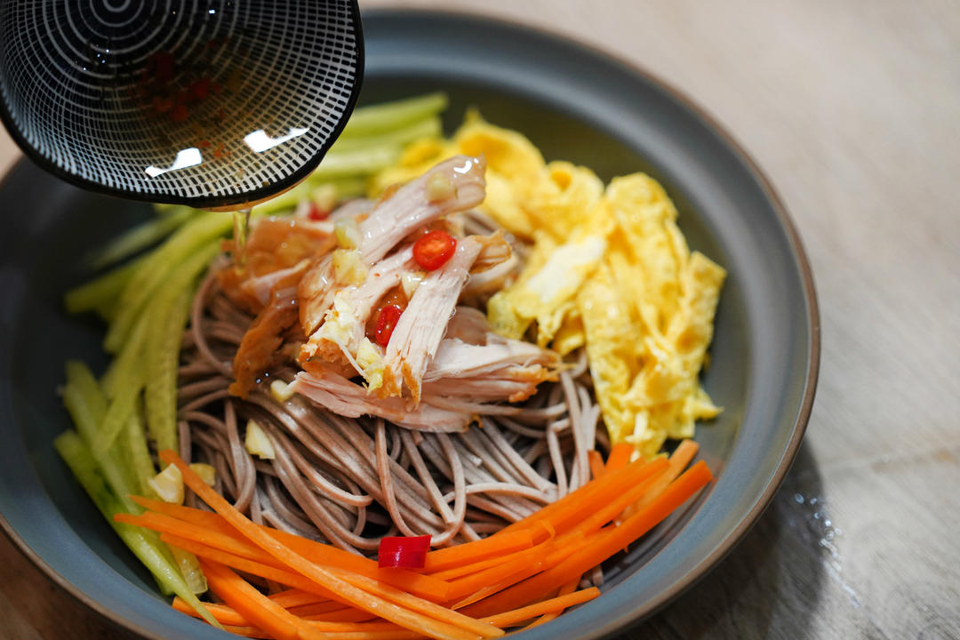 刷脂鸡胸肉荞麦面