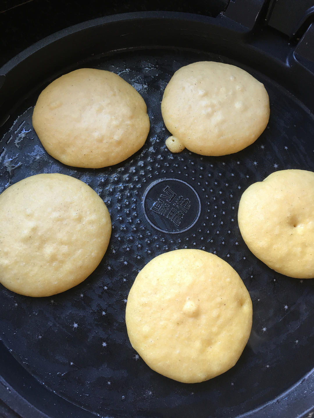 粗糧細(xì)作?「玉米面餅??」?柔軟細(xì)膩??的做法 步驟11