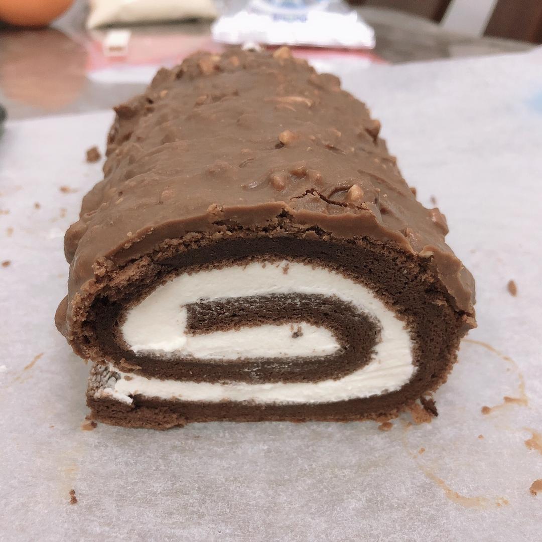 超浓郁卷不裂的巧克力蛋糕卷