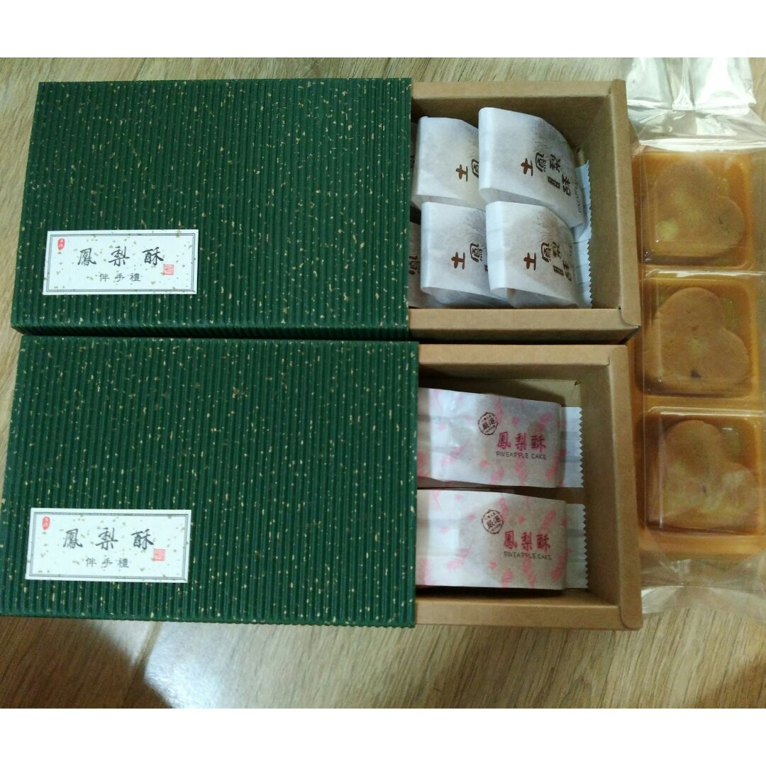 小妮子在厨房各种瞎折腾