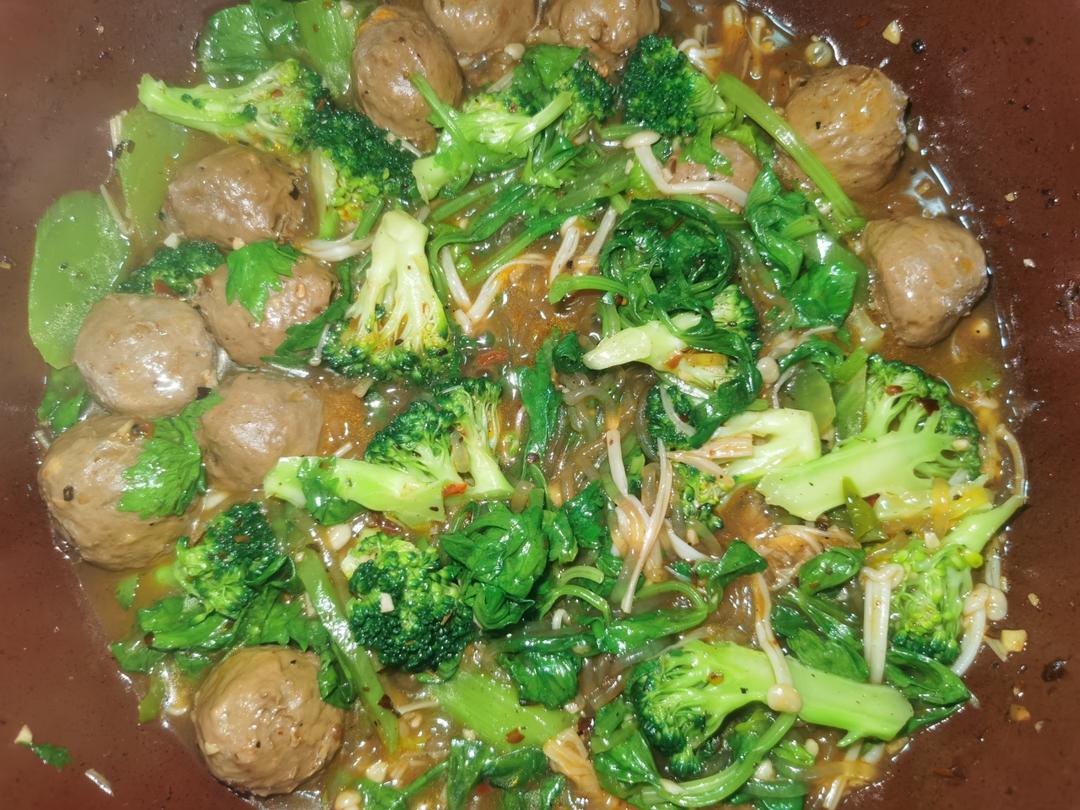 主食/荤菜：麻辣牛肉丸粉丝煲
