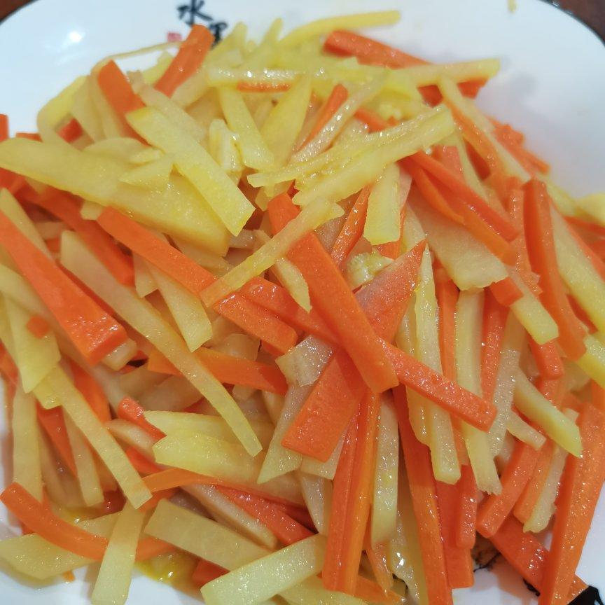 厨房0失误的快手菜 胡萝卜炒土豆丝  大人小孩都爱