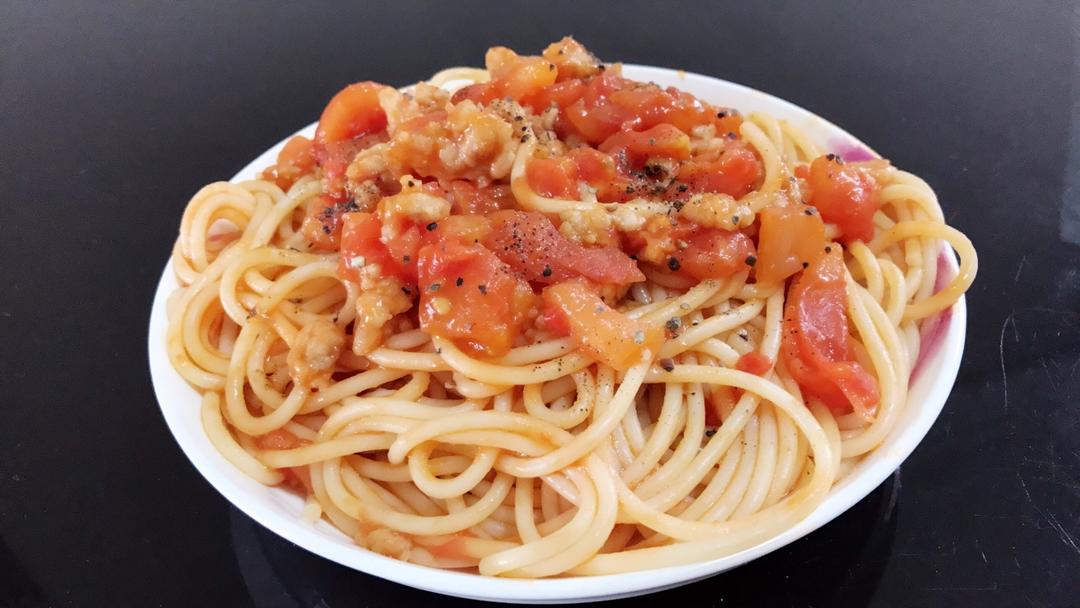 番茄肉酱意大利面