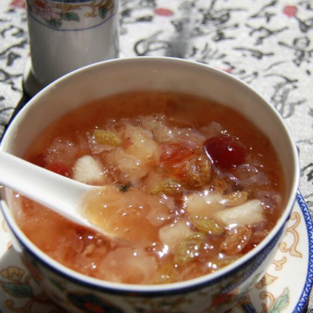 蔓越莓桃胶银耳羹