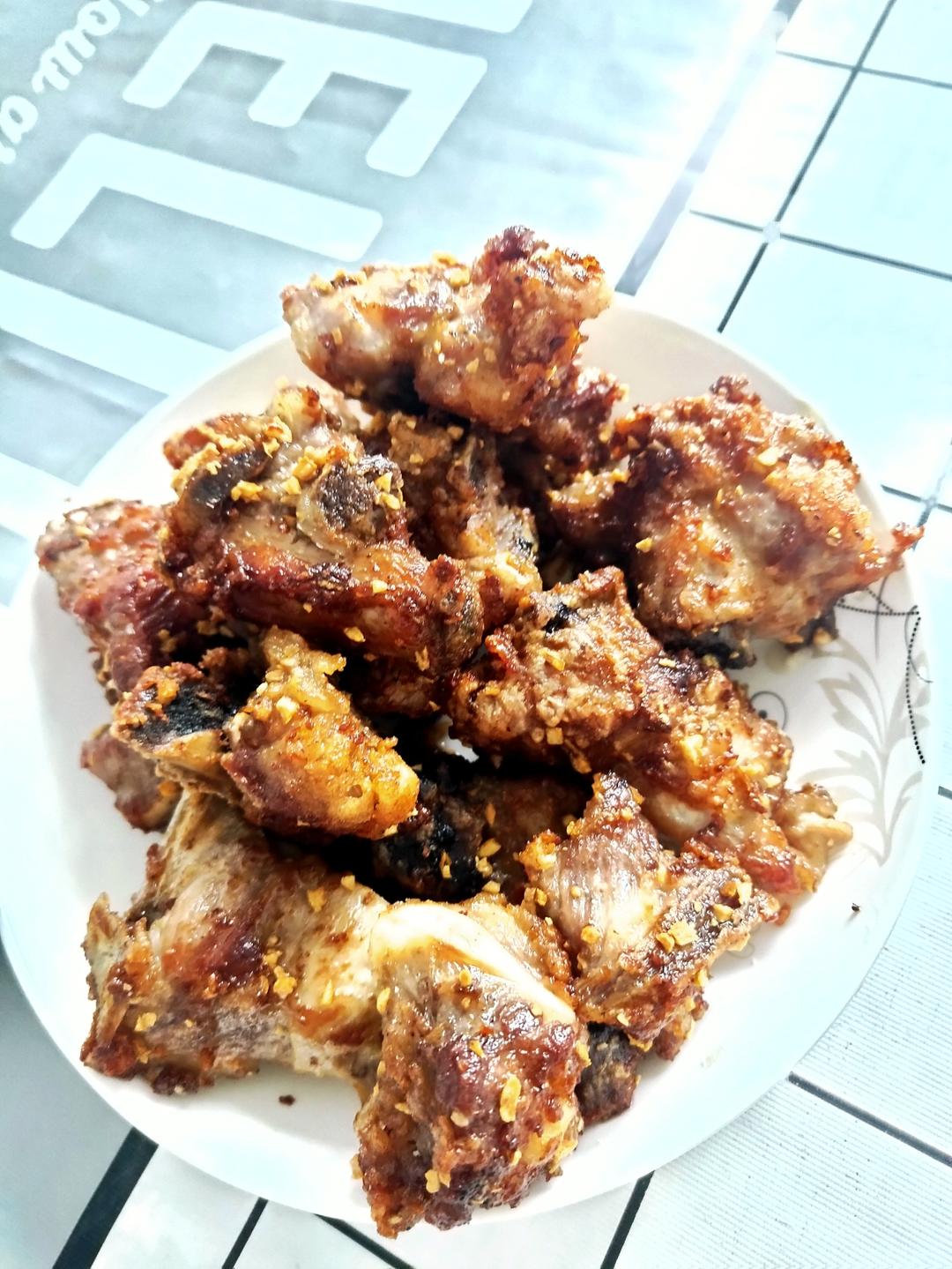 金牌蒜香排骨