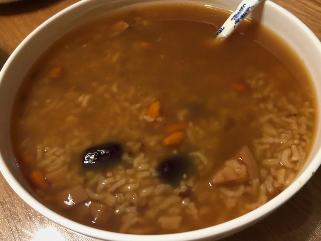 桂圆红枣糯米粥