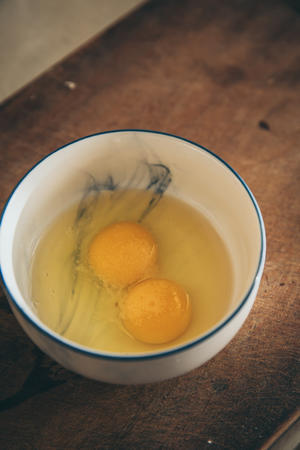豌豆尖鸡蛋汤的做法 步骤2
