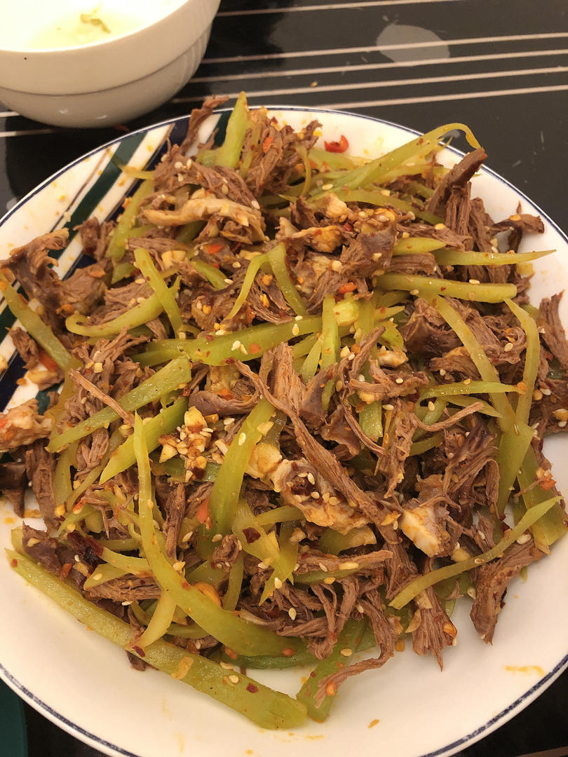 手撕猪心拌香葱