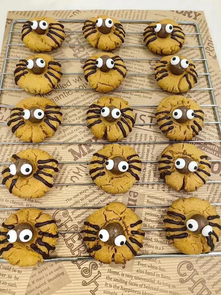 万圣节蜘蛛曲奇饼干