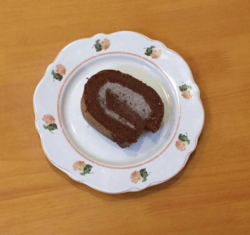 超浓郁卷不裂的巧克力蛋糕卷