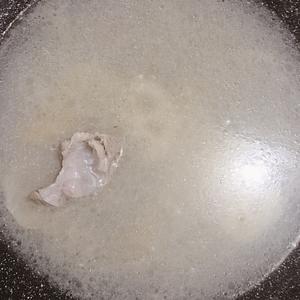 宝宝辅食－莲藕大骨汤细面的做法 步骤1