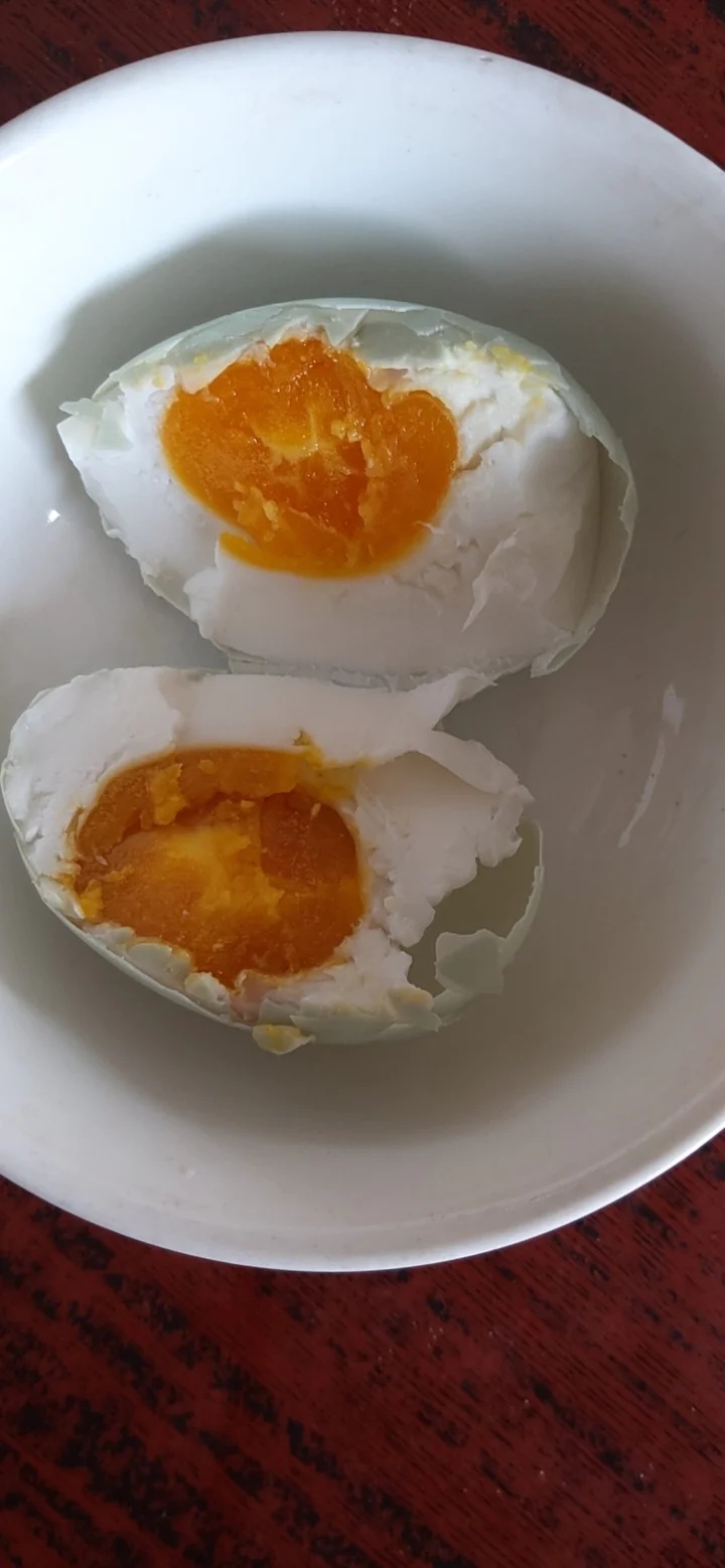 咸鸭蛋的3种腌法