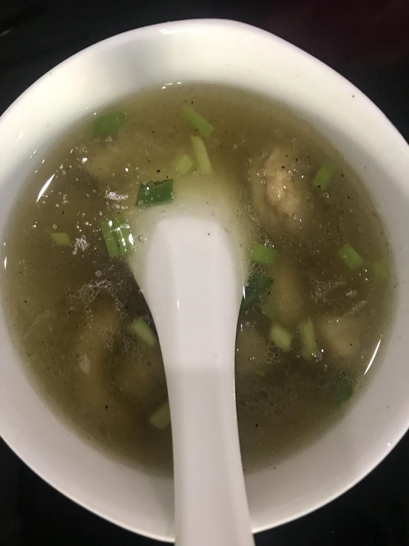 鲜掉眉毛口蘑汤