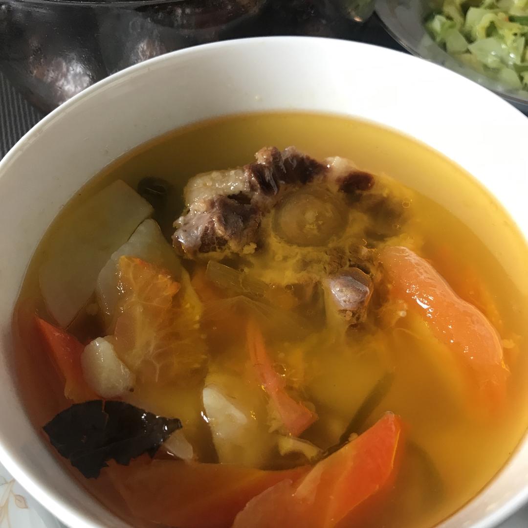 番茄牛尾汤