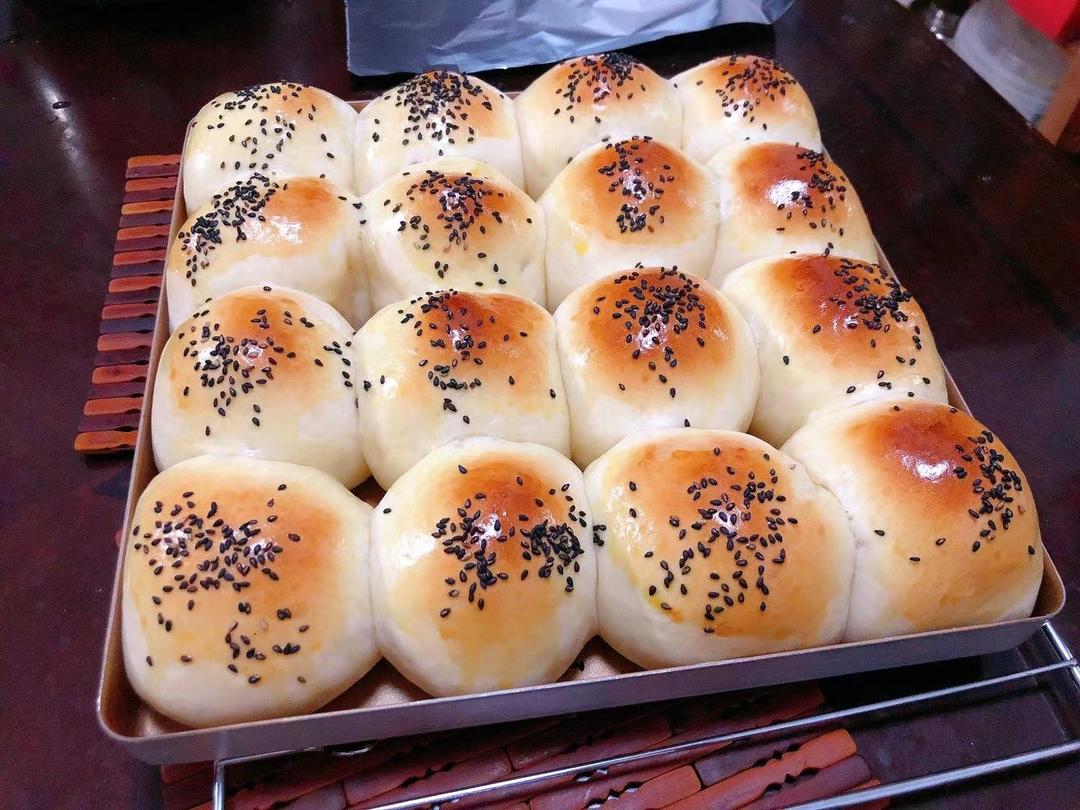 椰蓉奶香小餐包