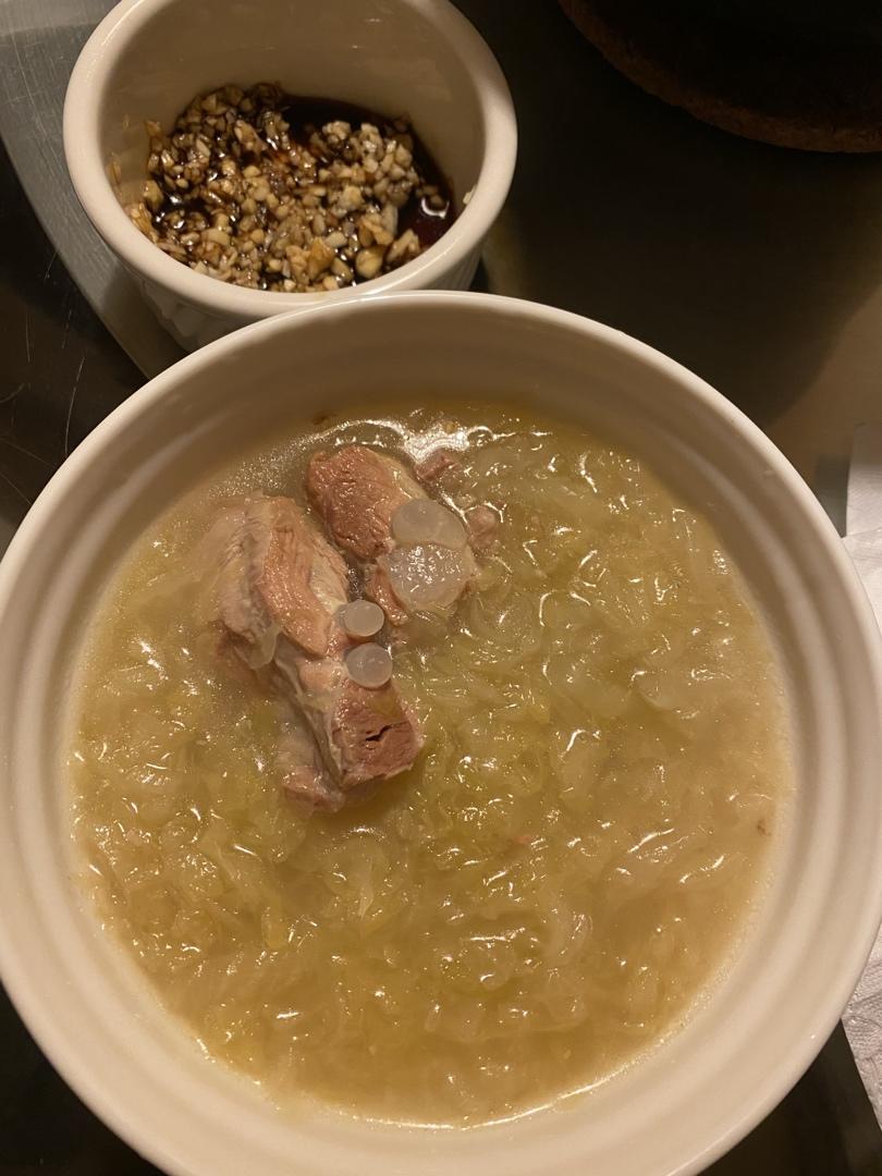 酸菜炖排骨
