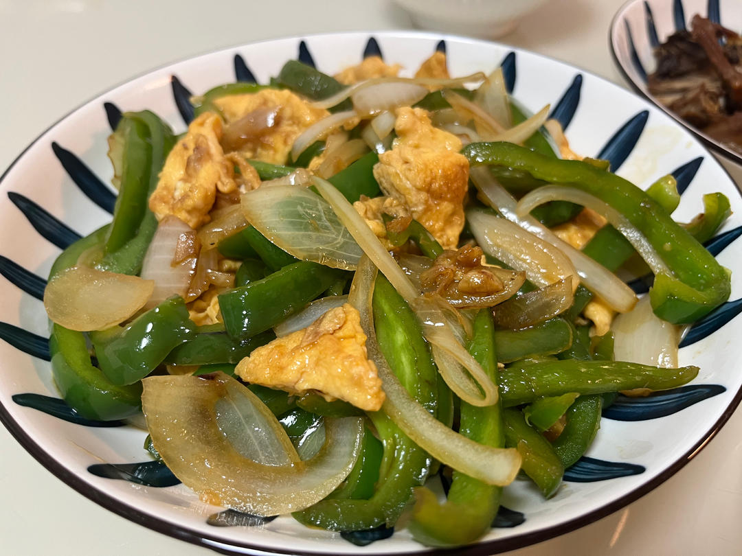 降压防癌的好食材  洋葱炒鸡蛋