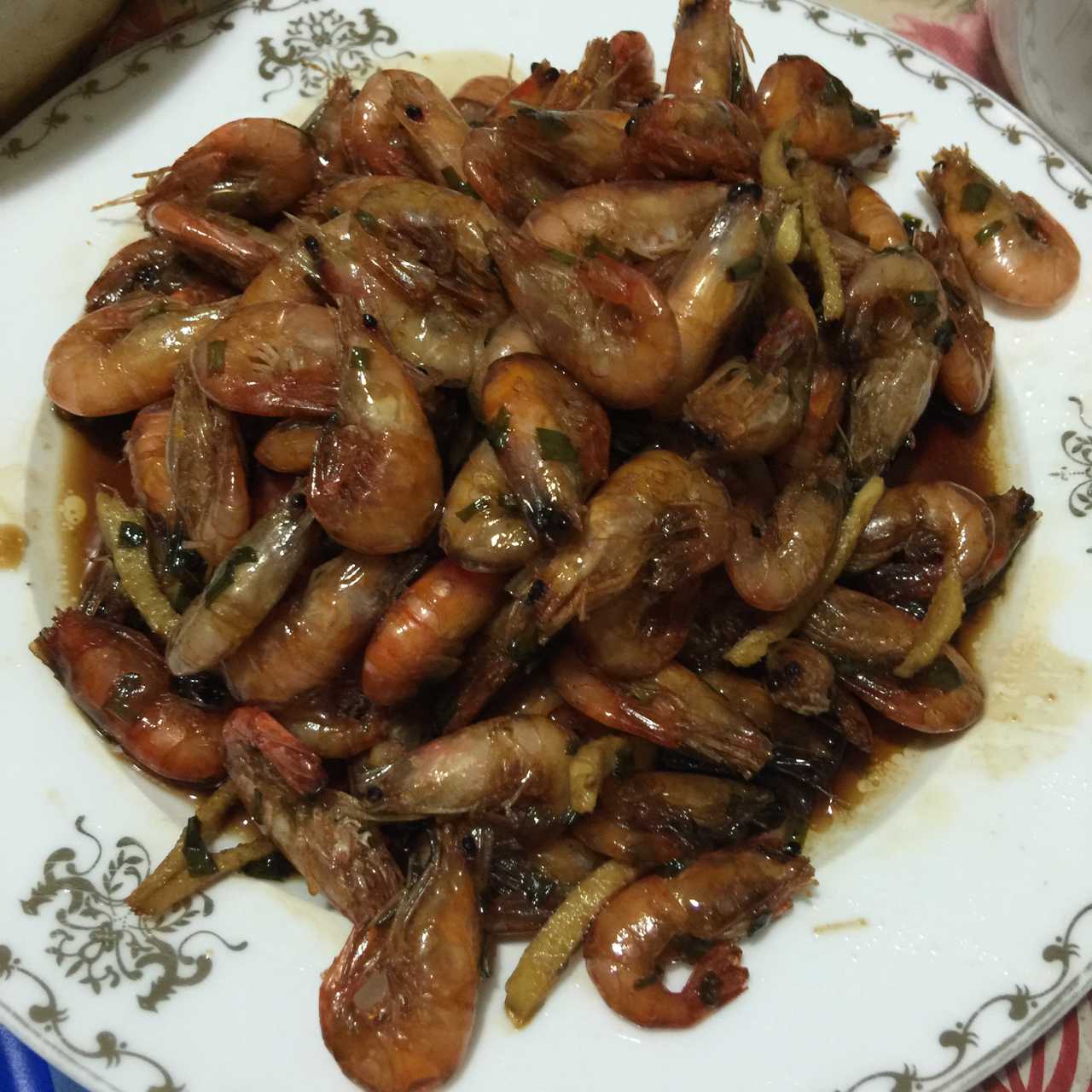 油爆河虾