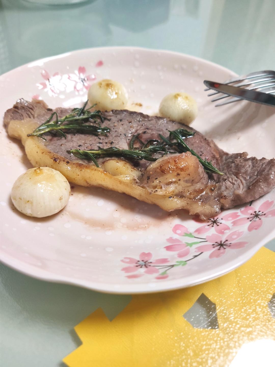 好吃到哭的煎牛排