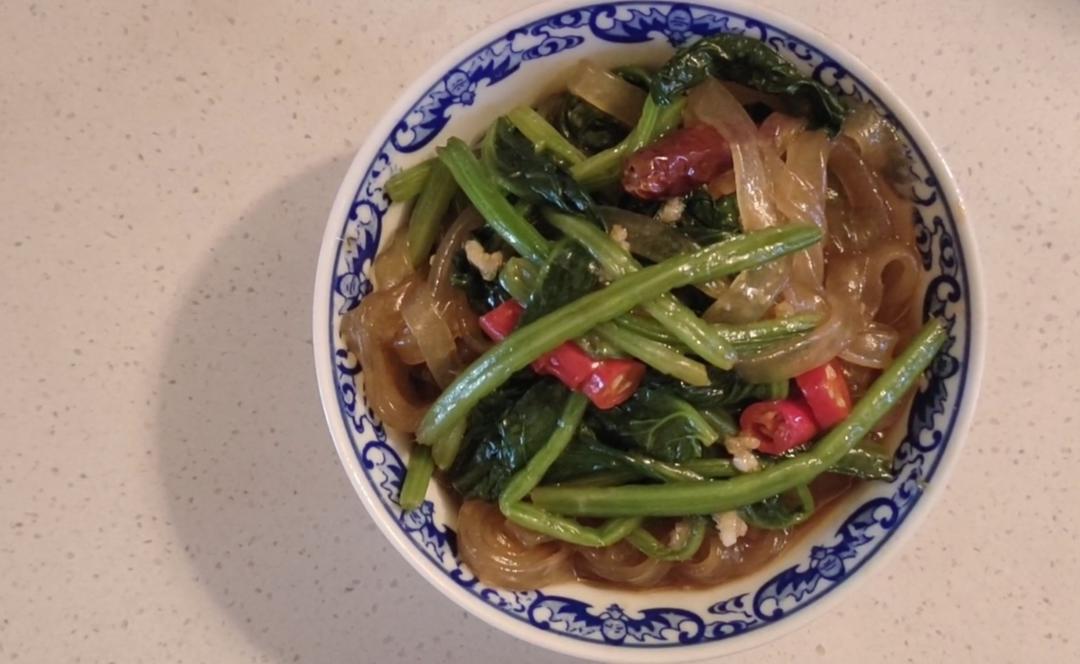 万能凉拌菜料汁（凉拌菠菜粉丝）