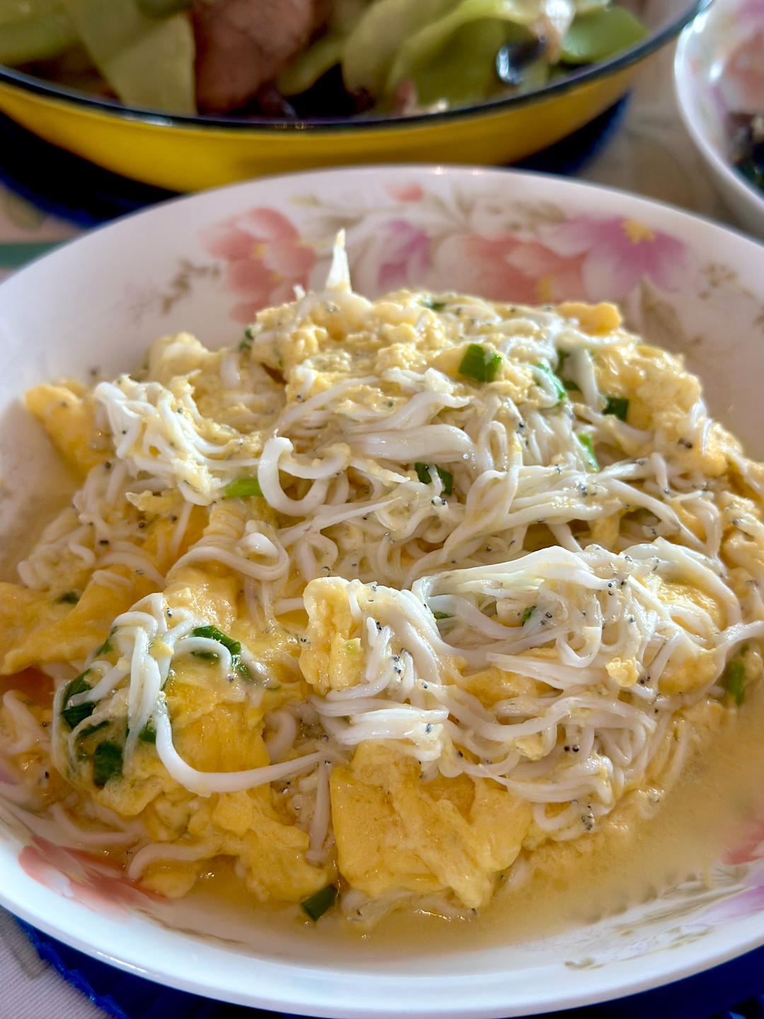 银鱼炒蛋