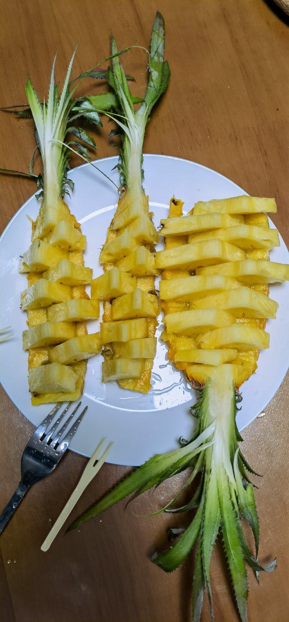 切菠萝的正确姿势