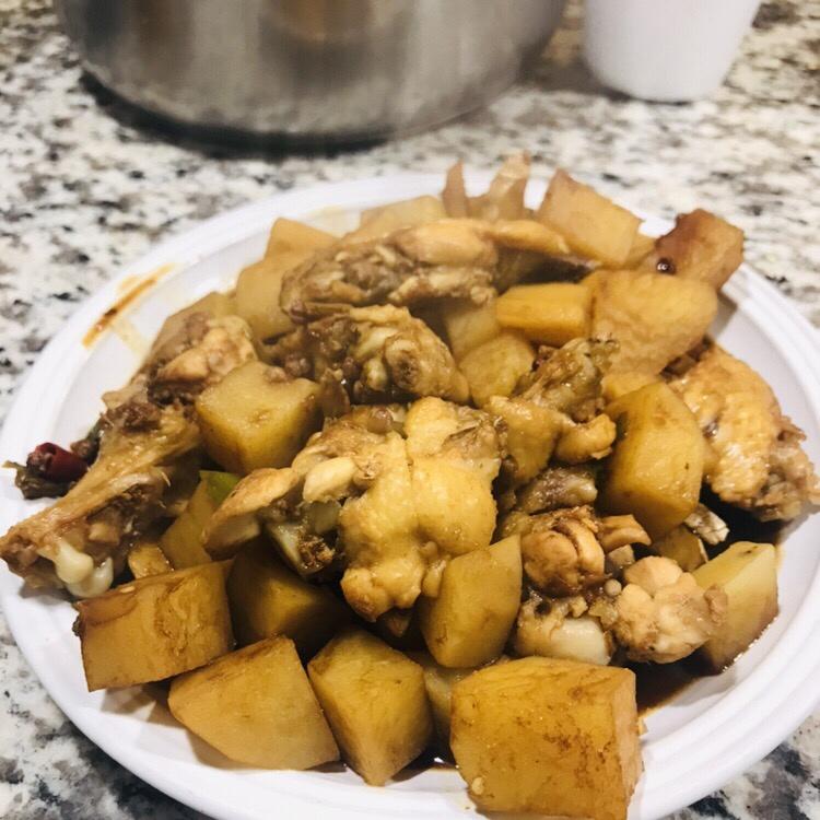 土豆炖鸡翅（快手零失败）