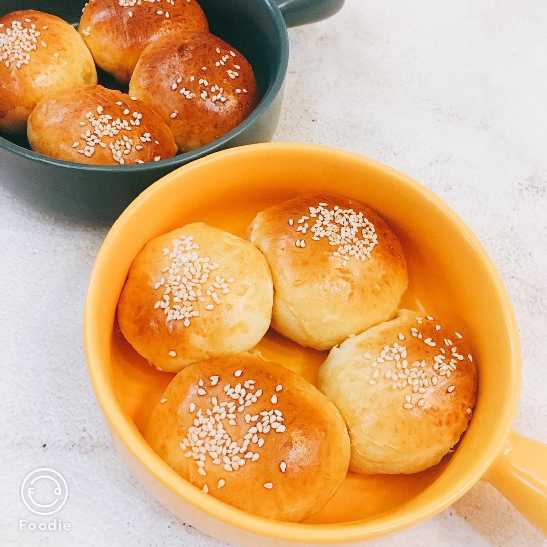 大人小孩都爱不释口的【蜂蜜牛奶小餐包】