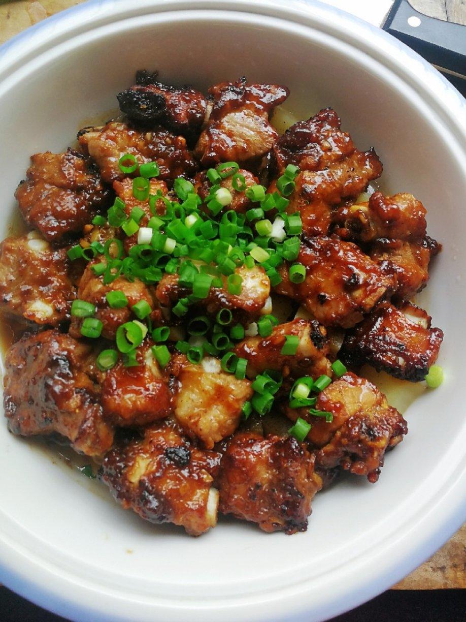 香酥排骨蒸土豆