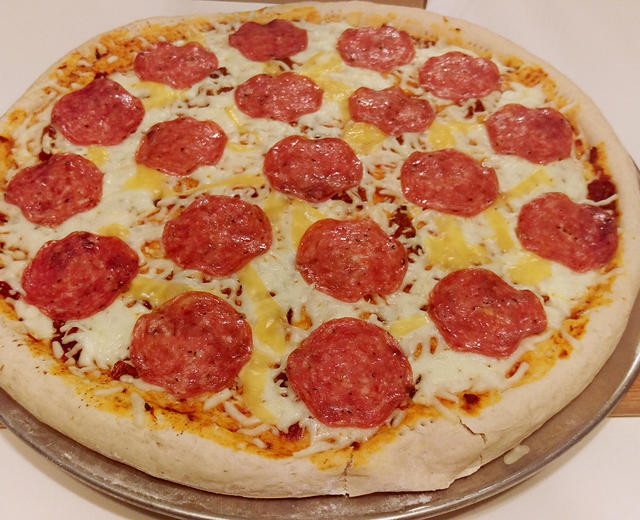 萨拉米香肠披萨的做法