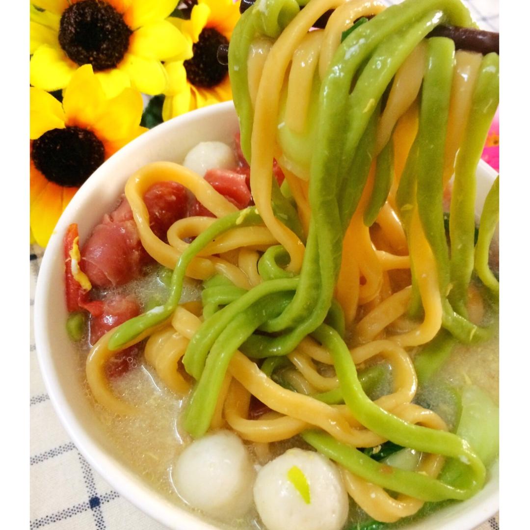 手机用户3727_ida8做的自制纯天然蔬菜汁彩色面条