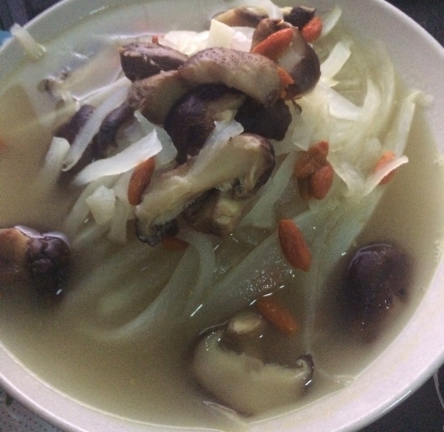 香菇萝卜汤