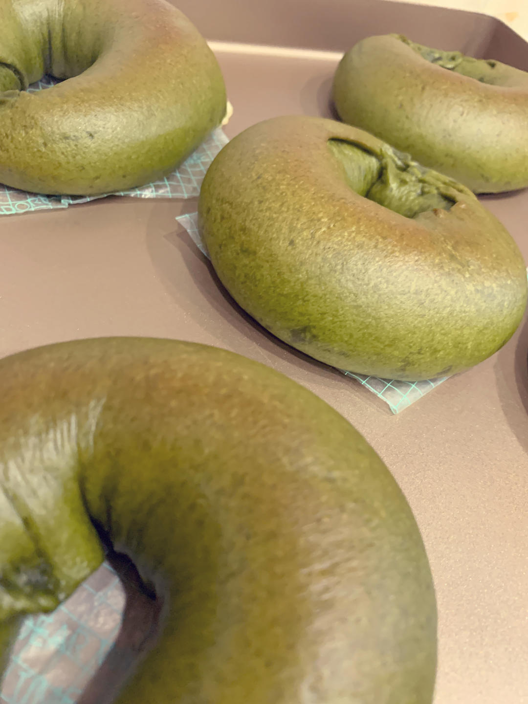 绿油油的抹茶红豆贝果