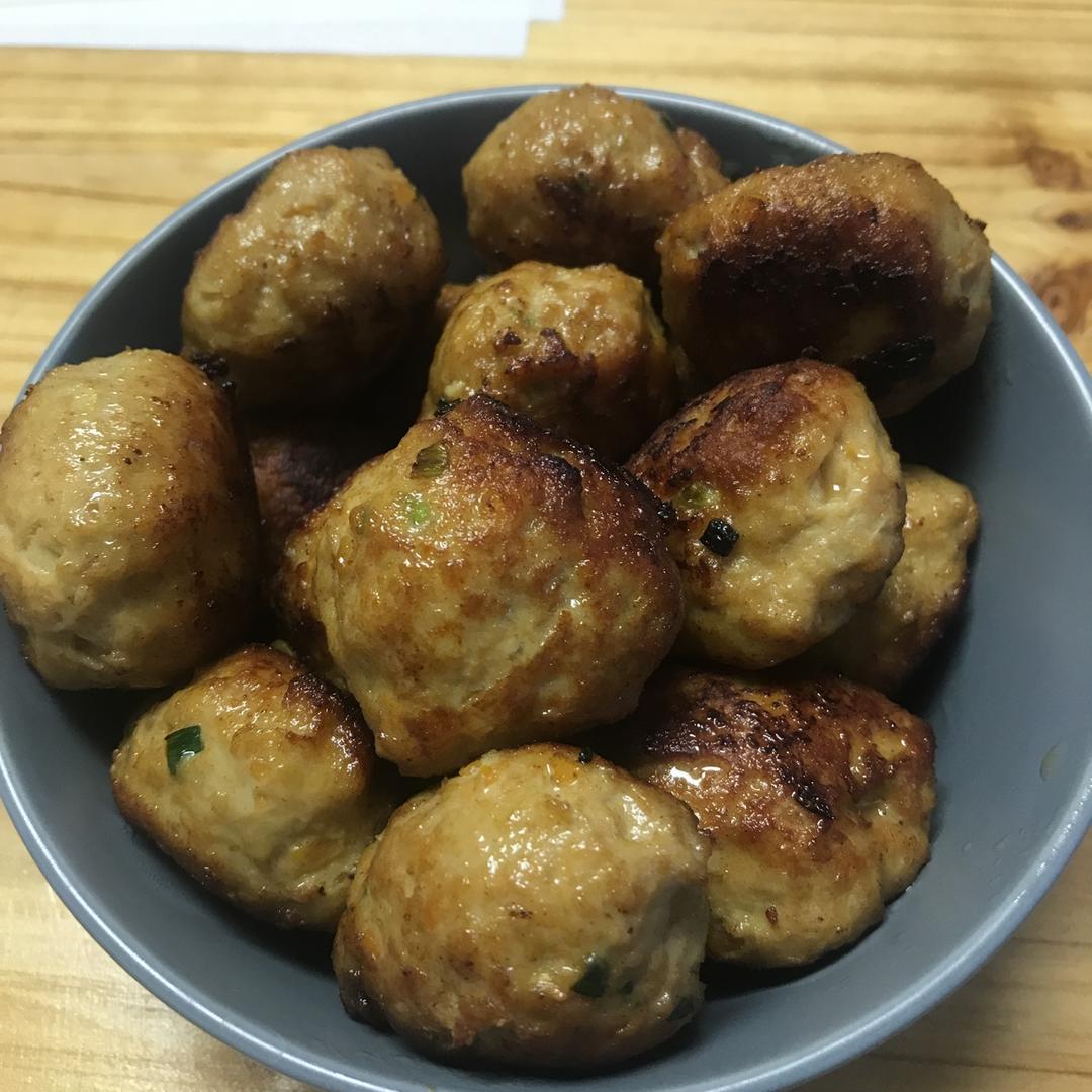 酥炸肉丸子